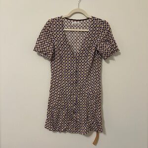 N.W.T Reformation Geometric Print Short Sleeve V-Neck Dress